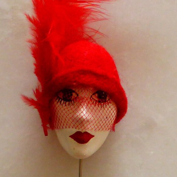 Beautiful Vintage Flapper Stick Pin Brooch 1970s Collectible, Handpainted French - Picture 3 of 8